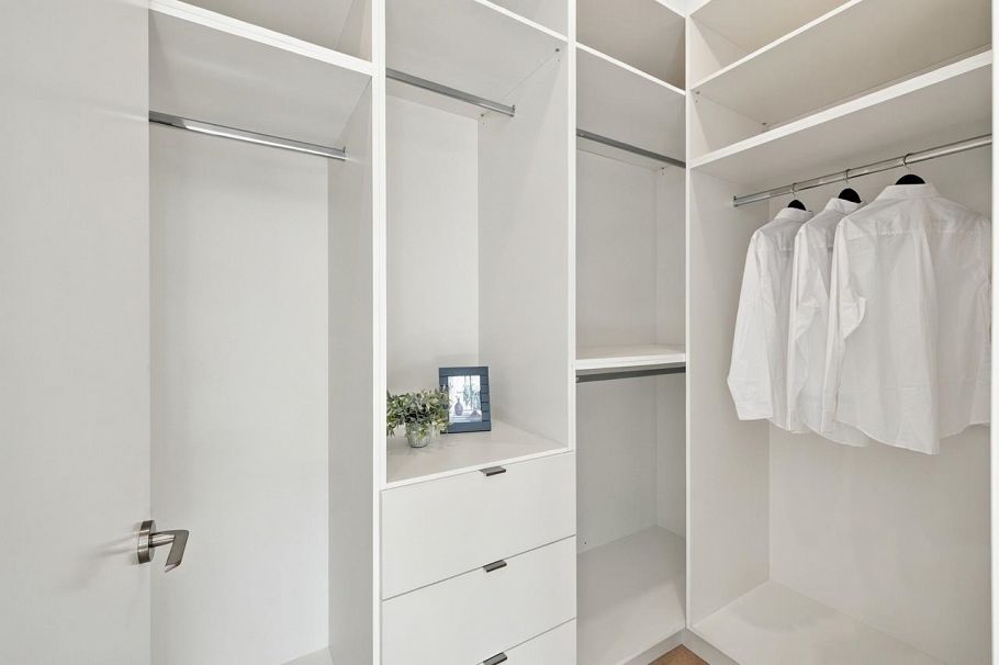 1 3185 Graveley Street Vancouver, BC - 23