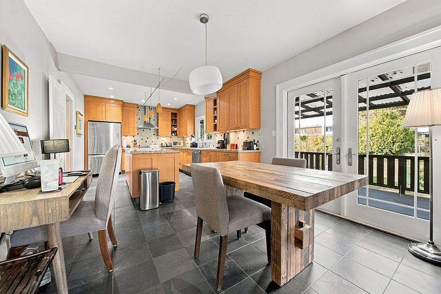 2071 W 44th Avenue Vancouver, BC - 12