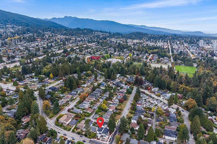 2008 Westview Drive North Vancouver, BC - 32