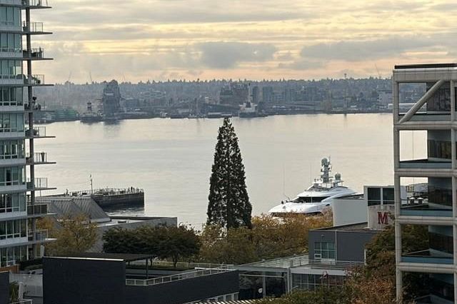 701 175 W 1st Street North Vancouver, BC - 2