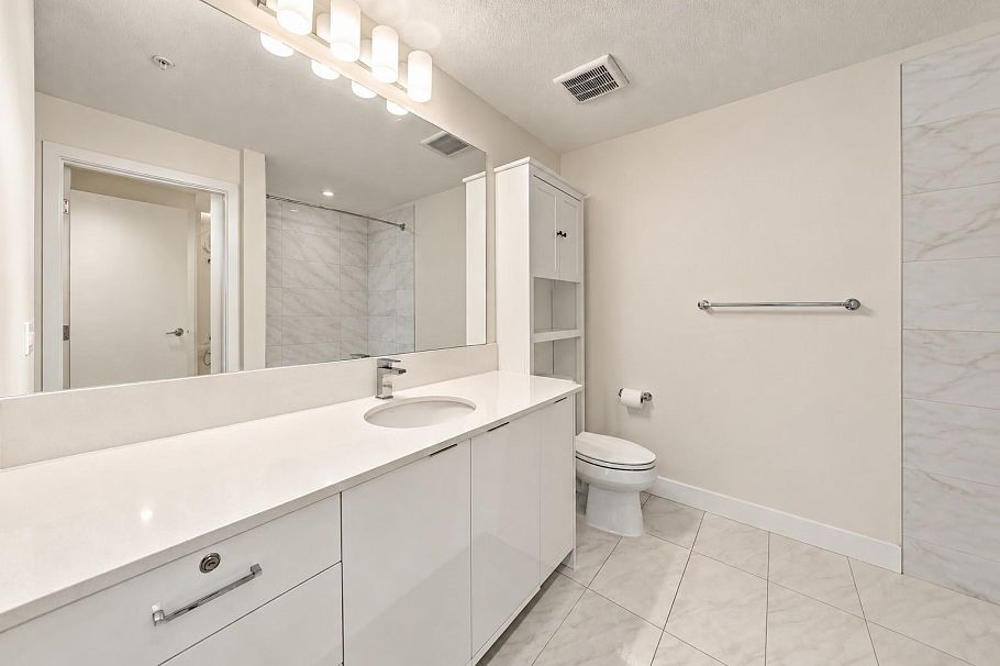 307 719 W 3rd Street North Vancouver, BC - 14