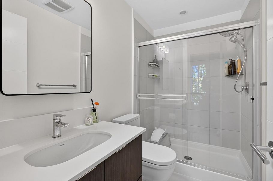 402 733 W 3rd Street North Vancouver, BC - 18