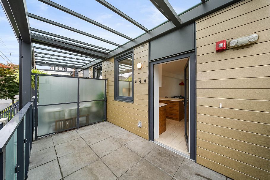 28 720 E 3rd Street North Vancouver, BC - 26