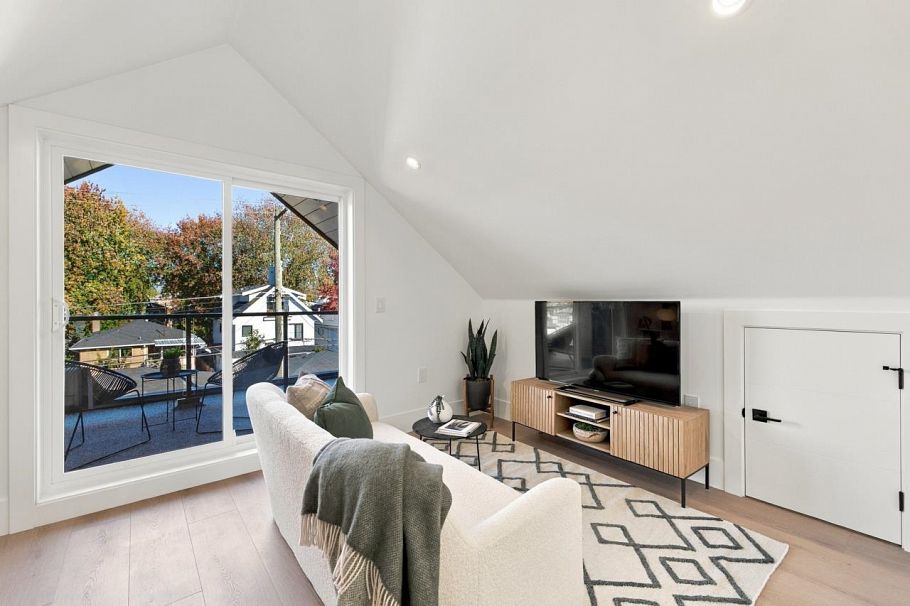 2 841 E 39th Avenue Vancouver, BC - 29