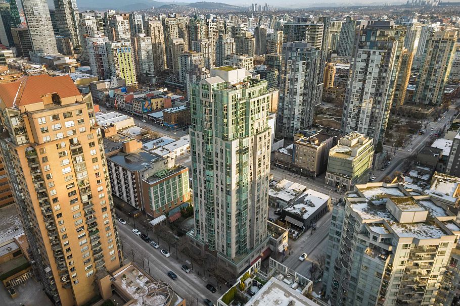 2401 1188 Howe Street Vancouver, BC - 35