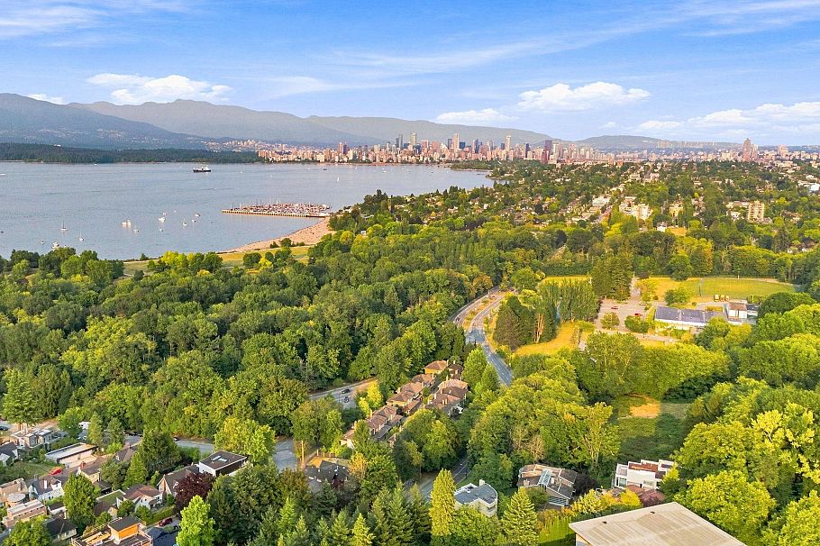 4245 Nautilus Close Vancouver, BC - 32