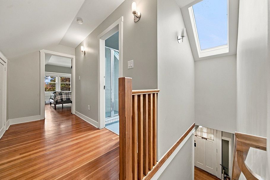 2071 W 44th Avenue Vancouver, BC - 20