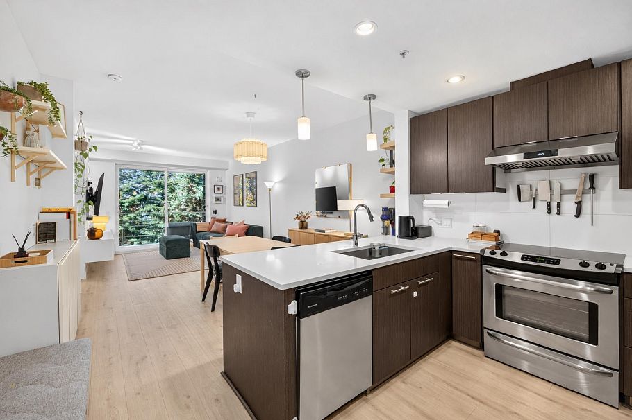 402 733 W 3rd Street North Vancouver, BC - 4