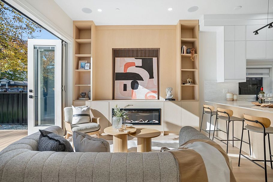 1 2897 E 45th Avenue Vancouver, BC - 5