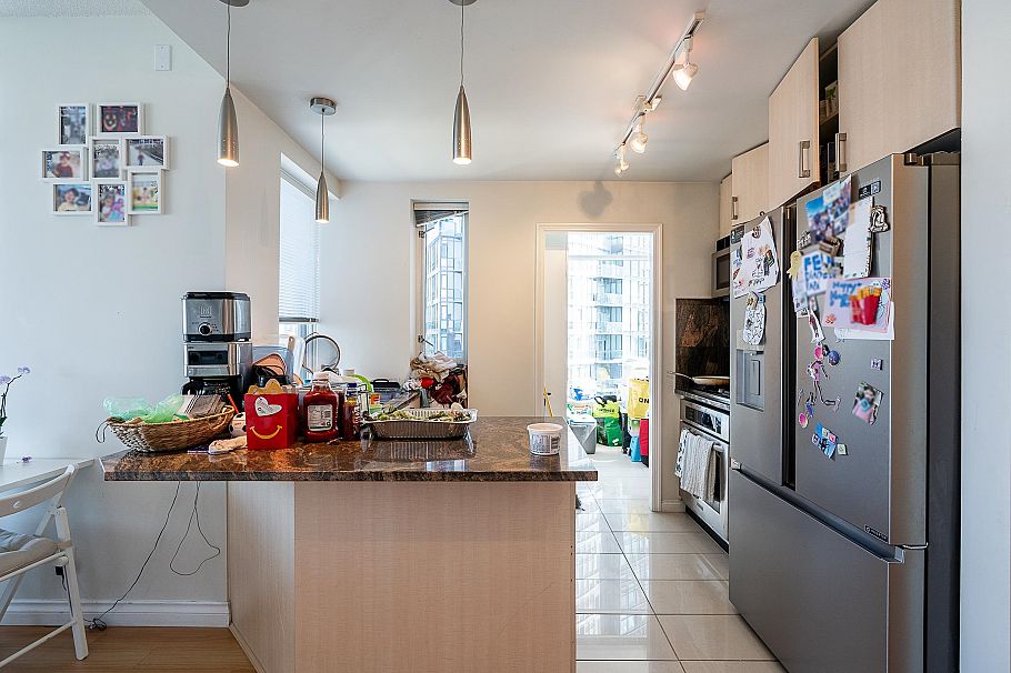 2905 1211 Melville Street Vancouver, BC - 11