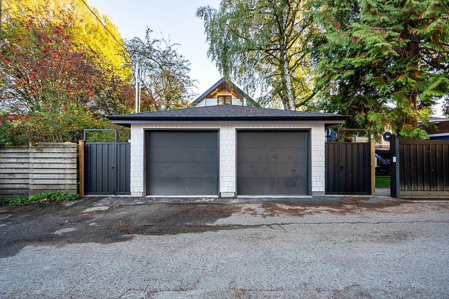 2 4579 W 11th Ave Avenue Vancouver, BC - 37