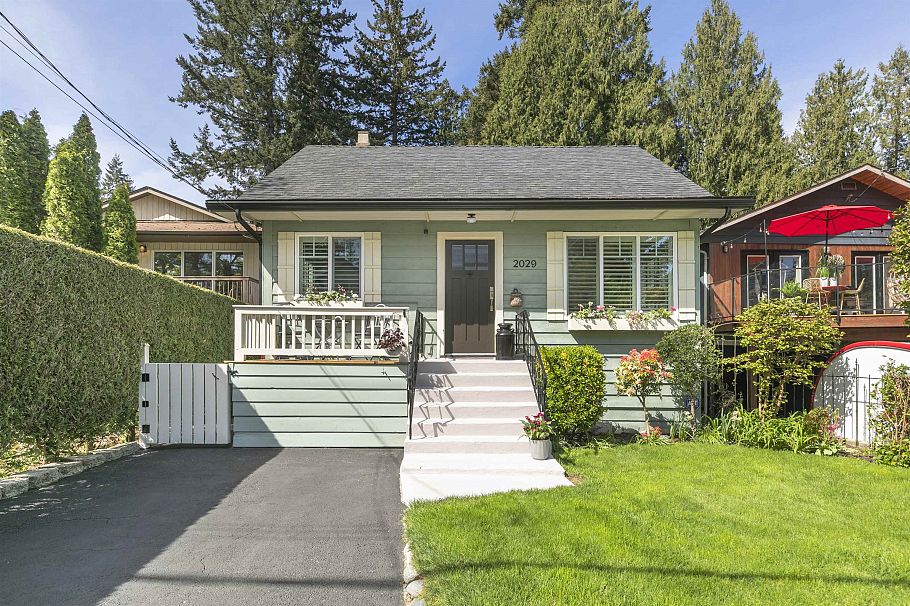 2029 Philip Avenue North Vancouver, BC - 1