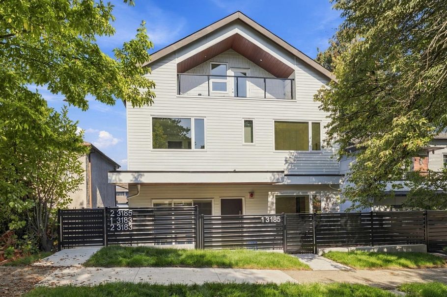 1 3185 Graveley Street Vancouver, BC - 1