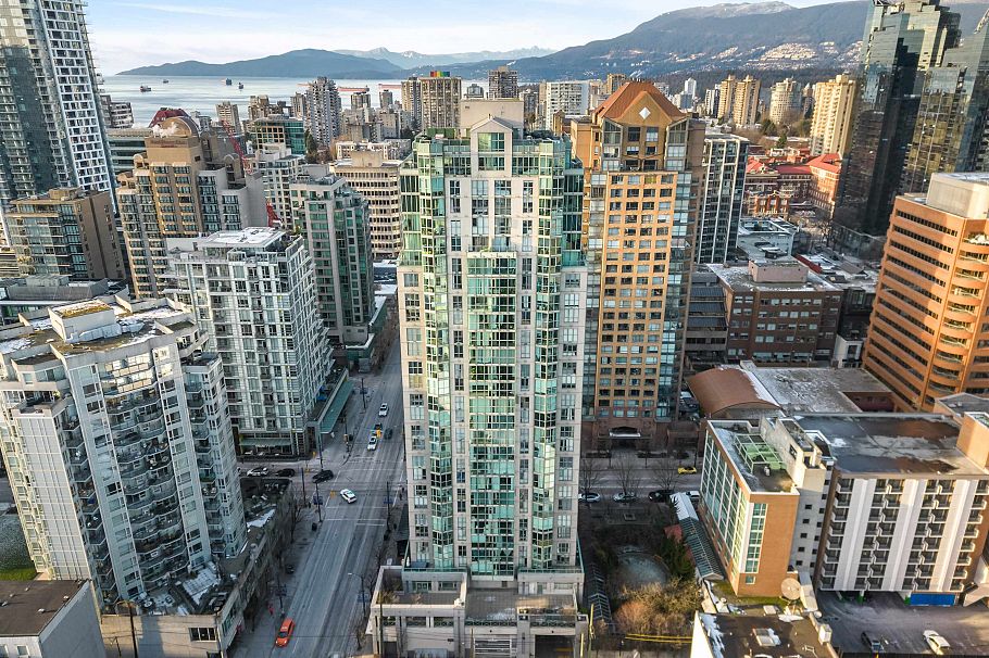 2401 1188 Howe Street Vancouver, BC - 38