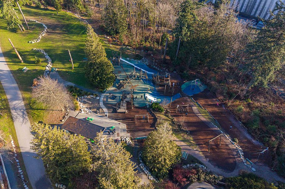 28 720 E 3rd Street North Vancouver, BC - 30