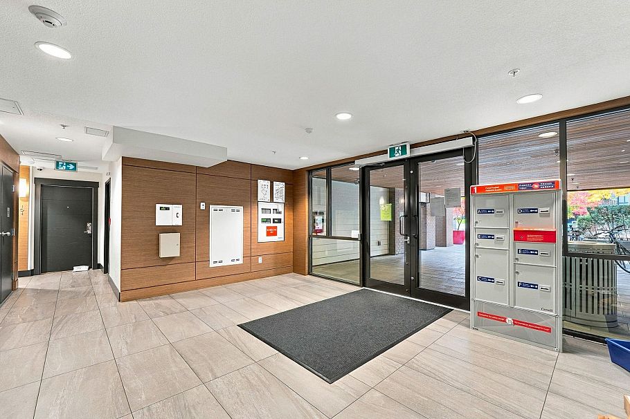 307 719 W 3rd Street North Vancouver, BC - 21