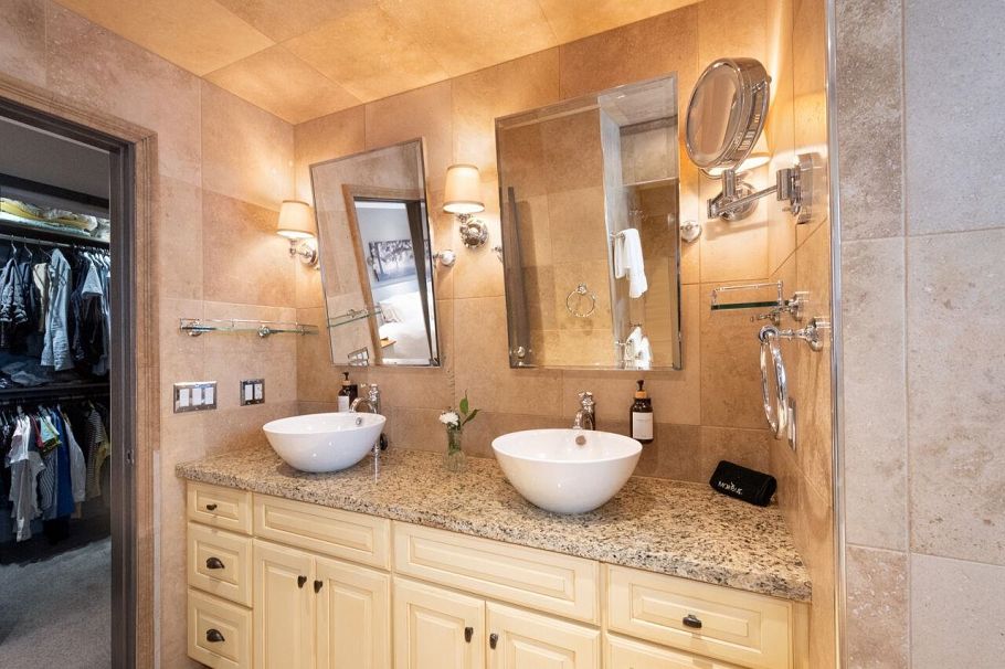 39 3939 Indian River Drive North Vancouver, BC - 18