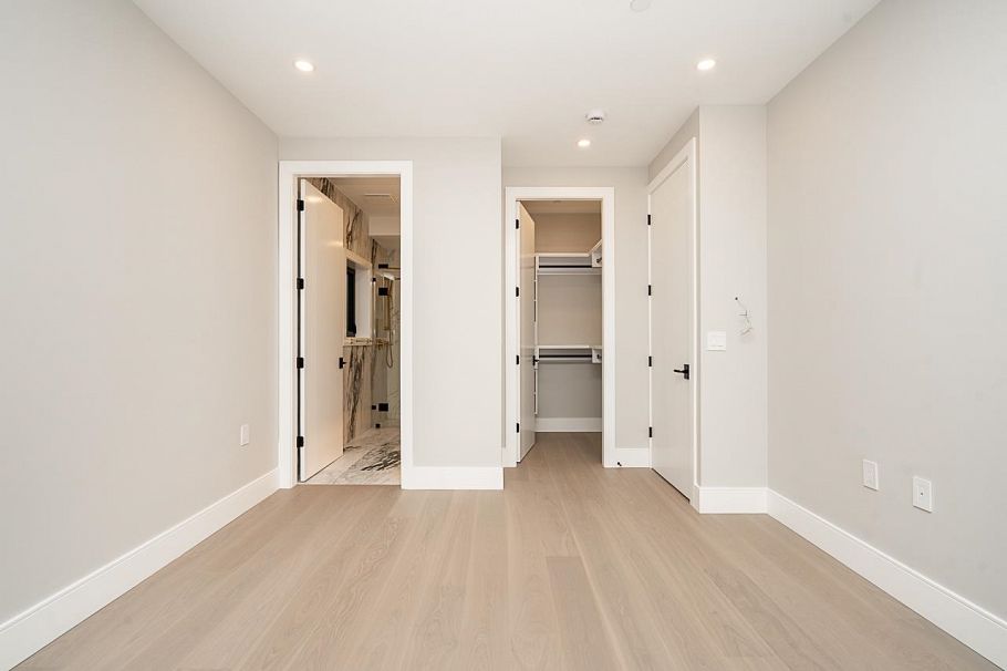 2 4579 W 11th Ave Avenue Vancouver, BC - 16