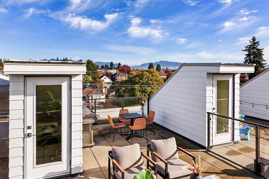 140 W Woodstock Avenue Vancouver, BC - 33