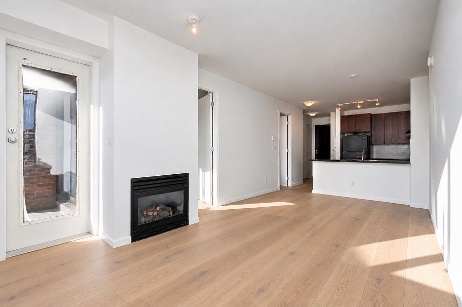 1004 170 W 1st Street North Vancouver, BC - 13