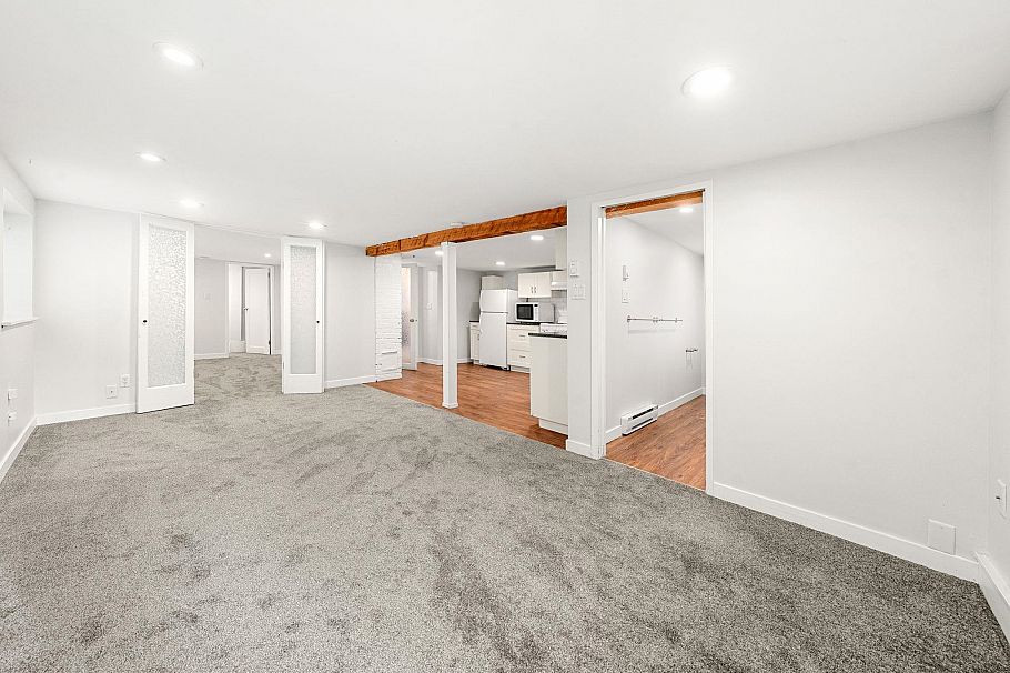 612 E 4th Street North Vancouver, BC - 28