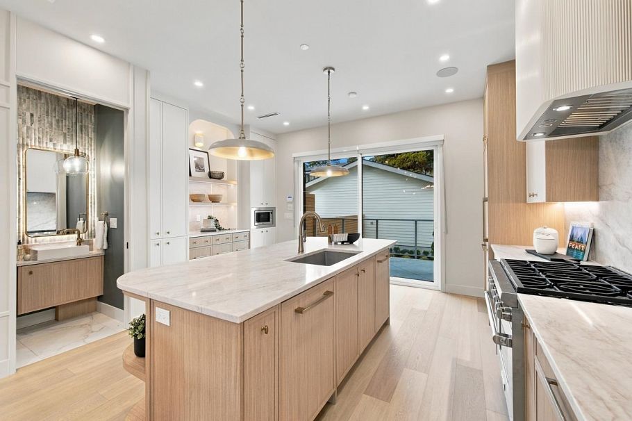 3547 W 38th Avenue Vancouver, BC - 11