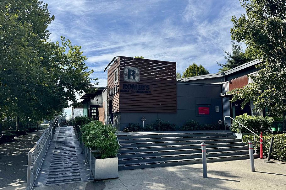 101 3289 Riverwalk Avenue Vancouver, BC - 35