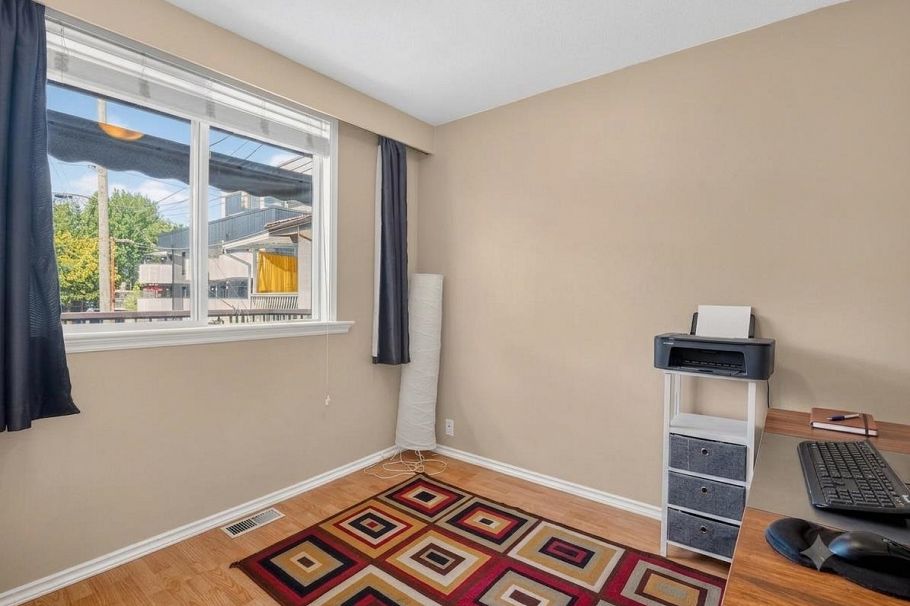 3807 Victoria Drive Vancouver, BC - 10
