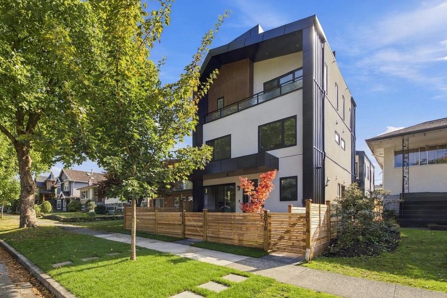 2 3018 E 19th Avenue Vancouver, BC - 1