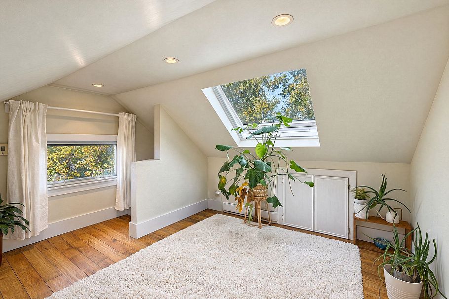 1701 Semlin Drive Vancouver, BC - 17