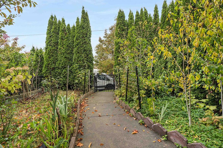 7936 Main Street Vancouver, BC - 32
