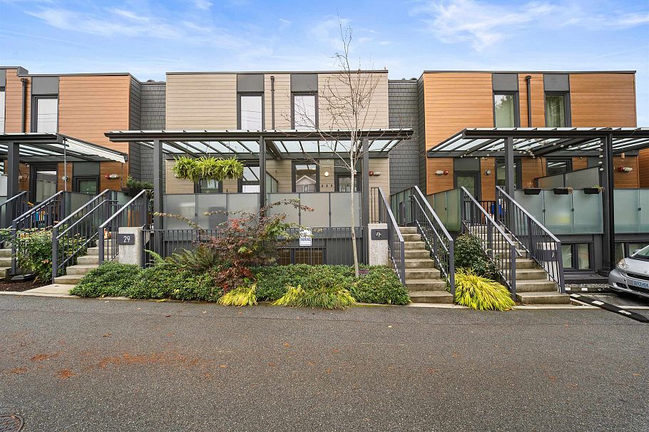 28 720 E 3rd Street North Vancouver, BC - 1
