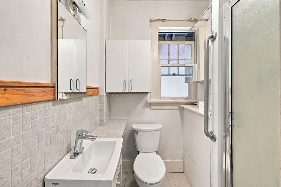 840 W 22nd Avenue Vancouver, BC - 18
