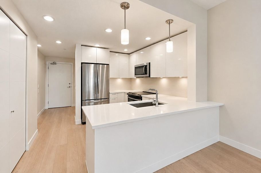 307 719 W 3rd Street North Vancouver, BC - 8