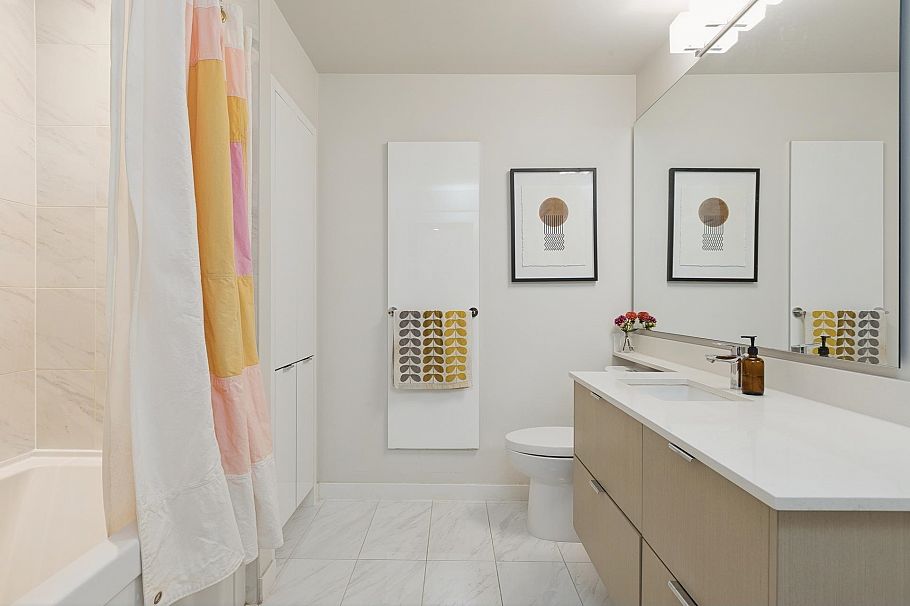 301 277 W 1st Street North Vancouver, BC - 15