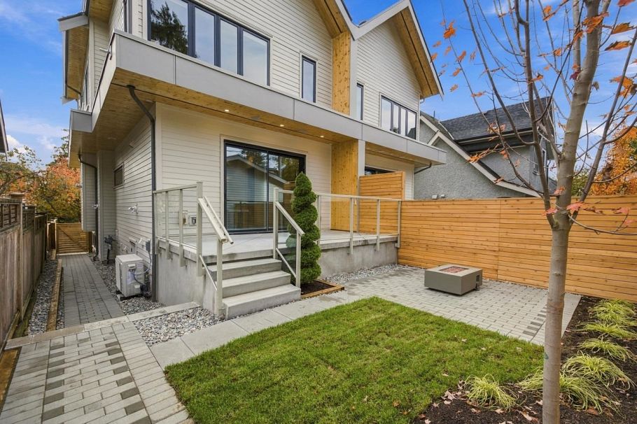 3547 W 38th Avenue Vancouver, BC - 33