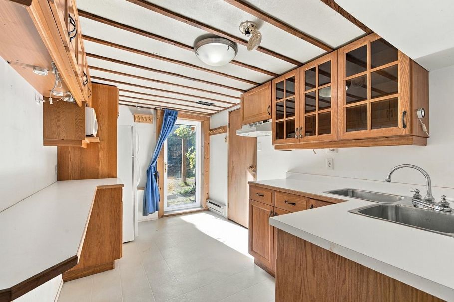 840 W 22nd Avenue Vancouver, BC - 19