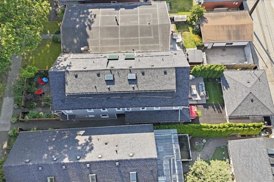2137 E 2nd Avenue Vancouver, BC - 32