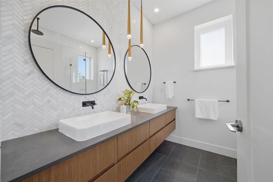 2137 E 2nd Avenue Vancouver, BC - 17