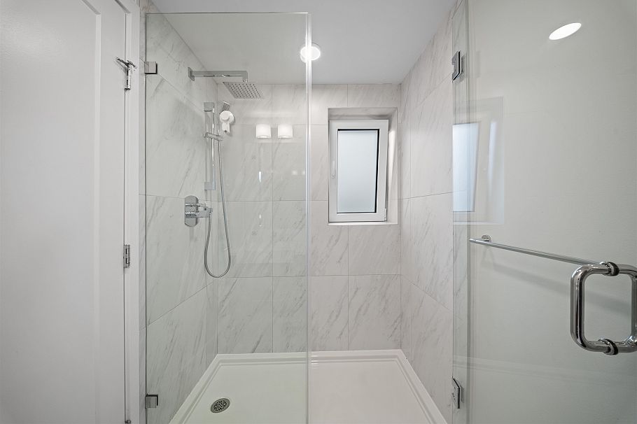 28 720 E 3rd Street North Vancouver, BC - 14