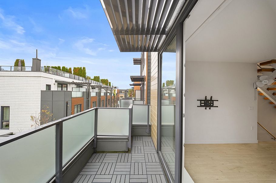 28 720 E 3rd Street North Vancouver, BC - 6