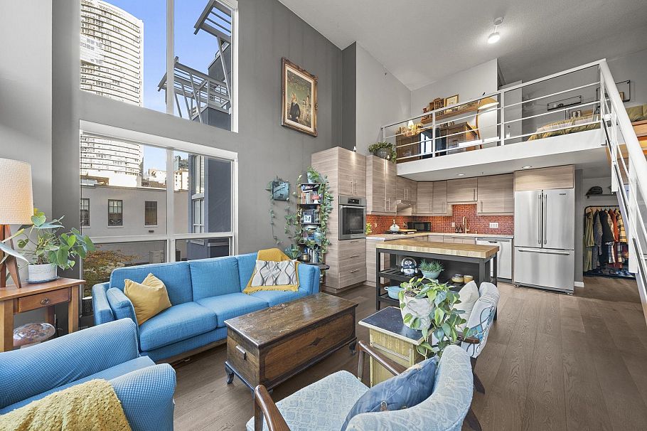 303 933 Seymour Street Vancouver, BC - 2
