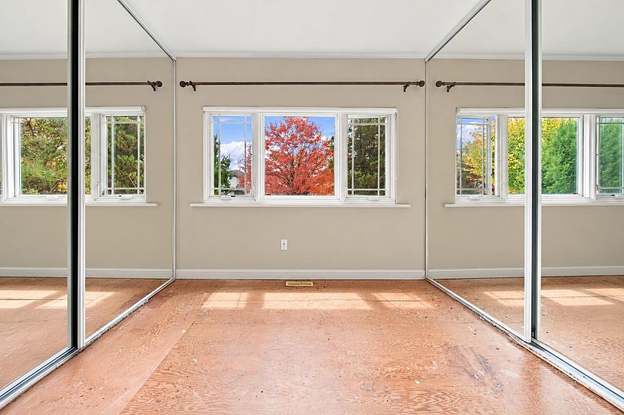 2071 W 44th Avenue Vancouver, BC - 18