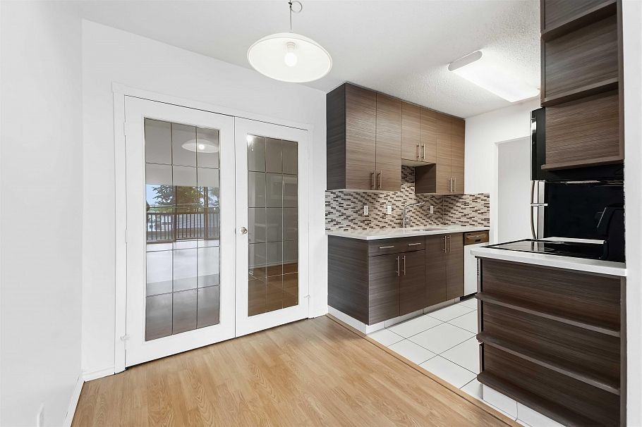 302 211 W 3rd Street North Vancouver, BC - 9