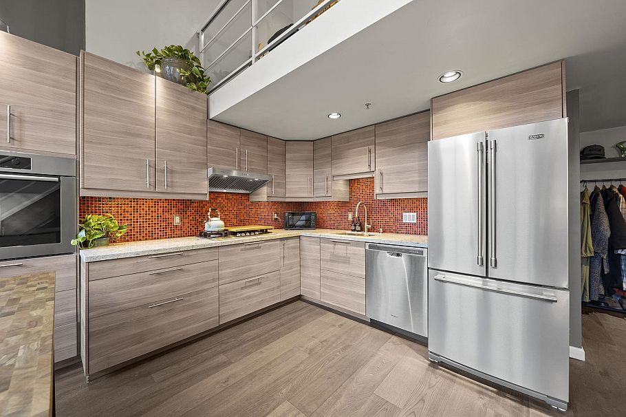 303 933 Seymour Street Vancouver, BC - 5