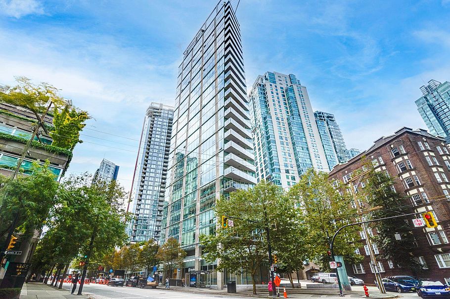 2701 1277 Melville Street Vancouver, BC - 1