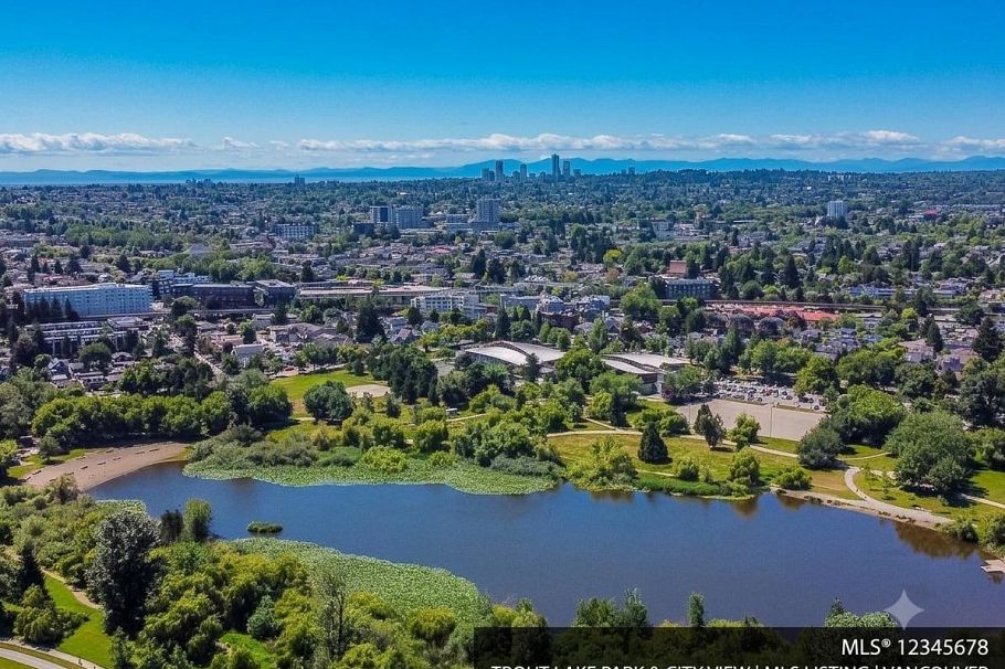 3807 Victoria Drive Vancouver, BC - 30