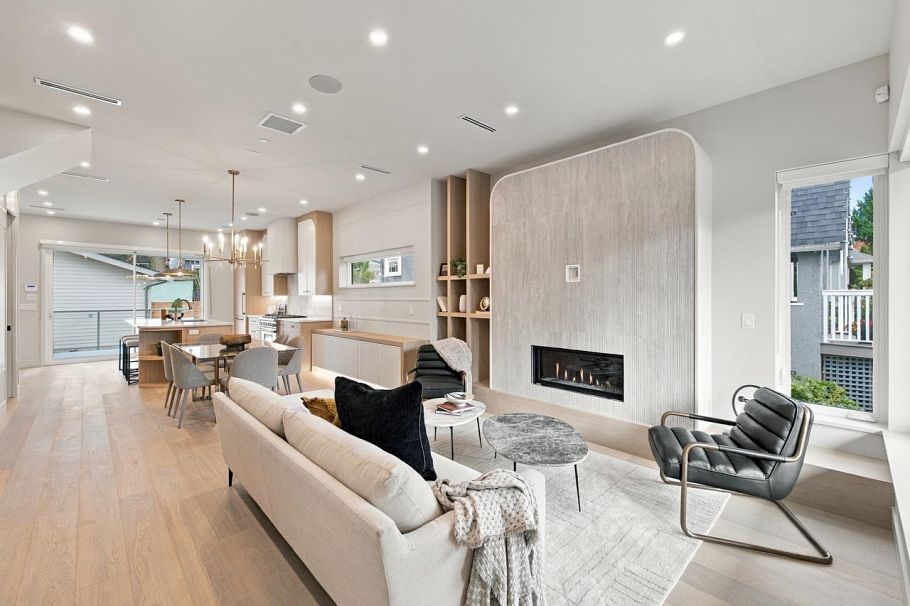 3547 W 38th Avenue Vancouver, BC - 2