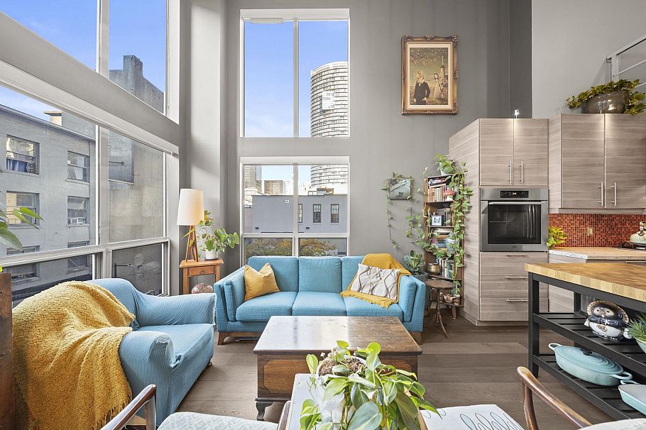 303 933 Seymour Street Vancouver, BC - 1