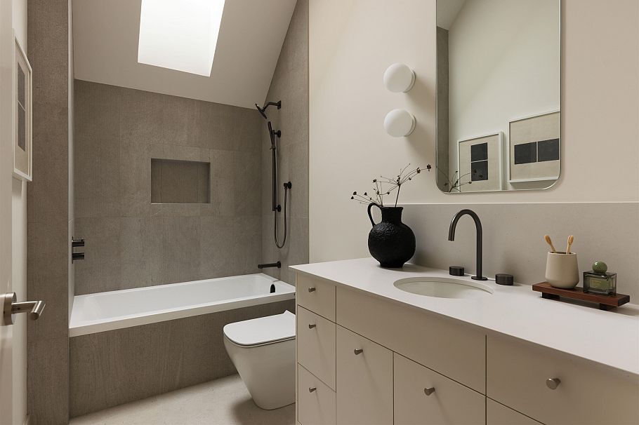 2 3351 W 13th Avenue Vancouver, BC - 33